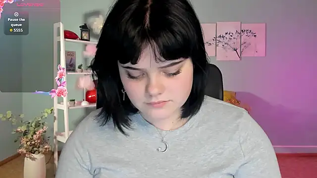 lika_pop Adlı Modelin Canlı XXX Sohbeti