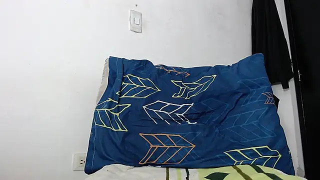 LATINMONSTER26CM Pertunjukan Webcam