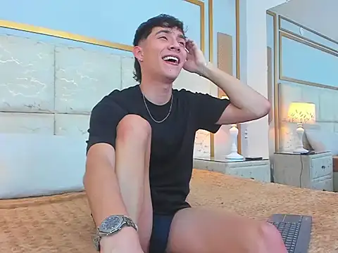 AronTawers Webcam Show