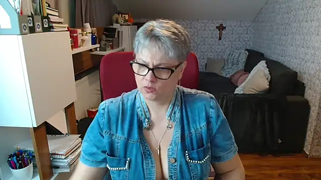 bigtits4you's Live XXX Chat