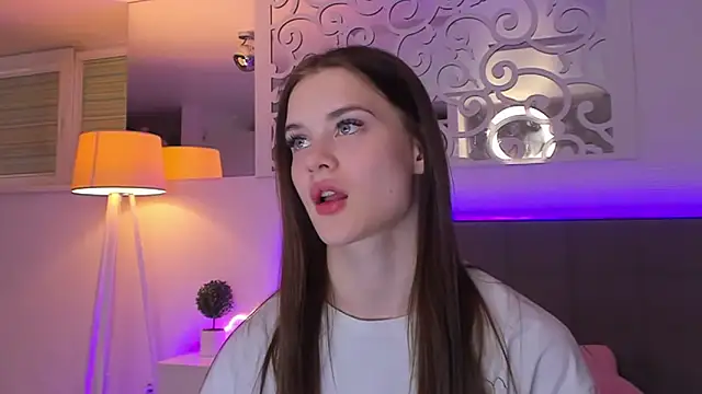 LuisaClover – Naživo XXX chat