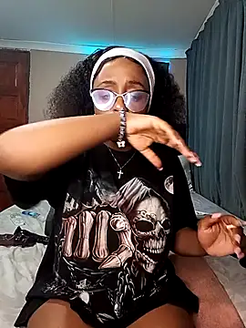 XXX chat uživo modela Queen-Chocolate