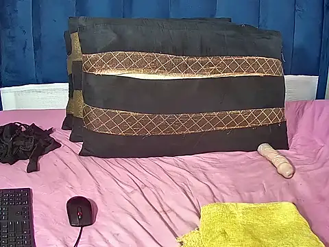 KinkyBoobs Adlı Modelin Web Kamerası Şovu