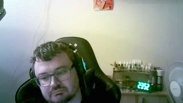 Chatroom XXX en direct de SirAbuser