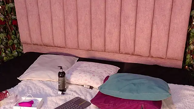 دردشة MiaJanss الجنسية المباشرة