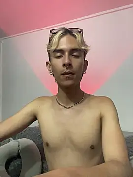 Pertunjukan Kamera Web Dracco_Velour_