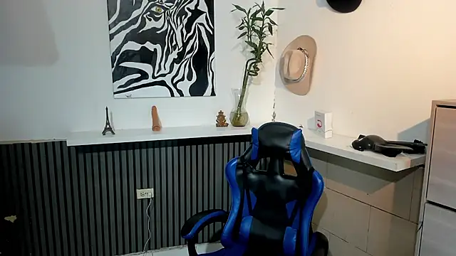 BENEDIICK Live XXX-Chat