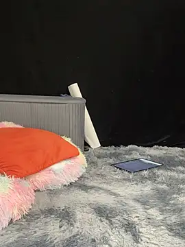 XXX chat uživo modela MissSaraNoir