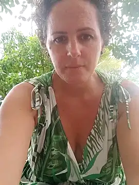 Chat XXX Live emiliemilf