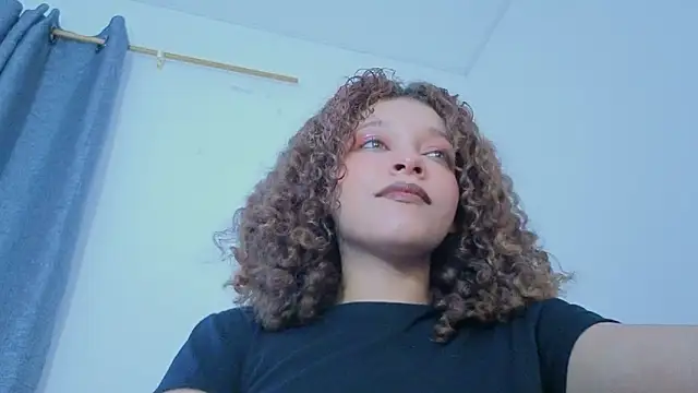 Chat XXX en directo de Ada_gales_