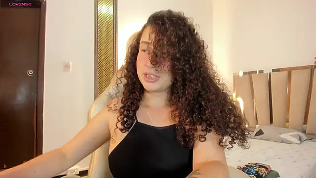 Chat +18 de NoaMalak7 ao vivo