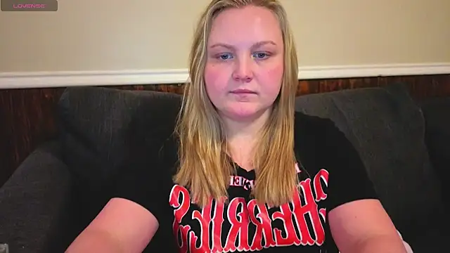 PhatAssBlond Show Webcam