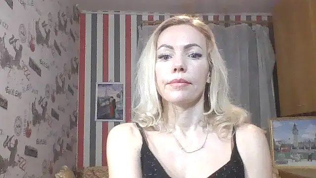 Amoretta live XXX chat