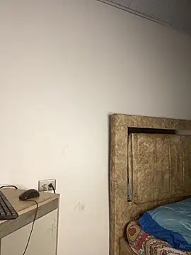 Kriss_Edwards webkamerás műsora