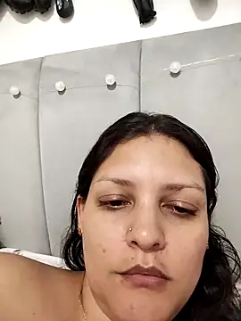 Mia_Hampton 现场XXX聊天