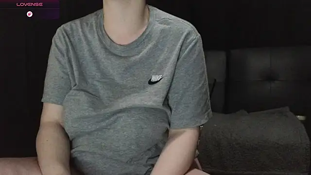 Mia_G0ldのライブXXXチャット