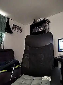 KARINNA__RAVENのライブXXXチャット