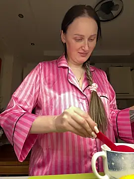 TomilaSi 即時 XXX 聊天