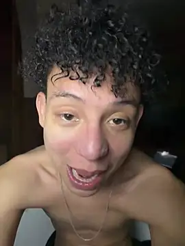 yoursexyjose's Live XXX Chat