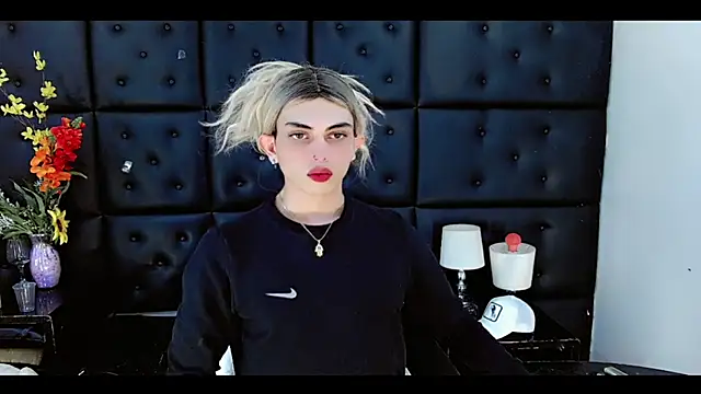 XXX chat uživo modela Daniela_Pink_