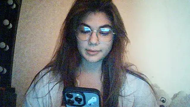 TenoviraのライブXXXチャット