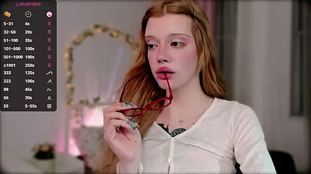 boobsybootieのライブXXXチャット