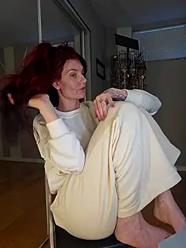 YourFavCanadianMILF's Live XXX Chat