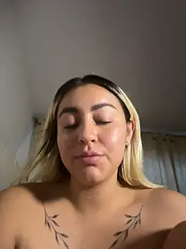 Elina_Hills 라이브 XXX 채팅