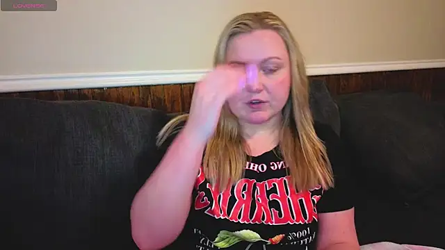 PhatAssBlond: διαδικτυακό σόου στην κάμερα