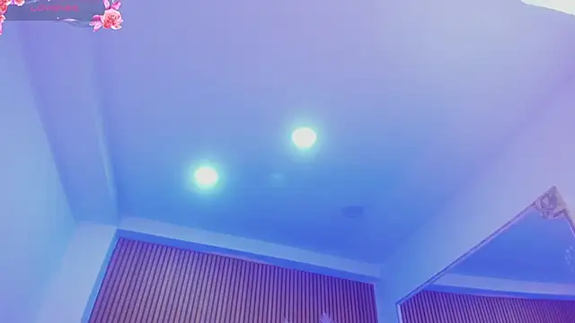 SelenaStonne Chat XXX in diretta