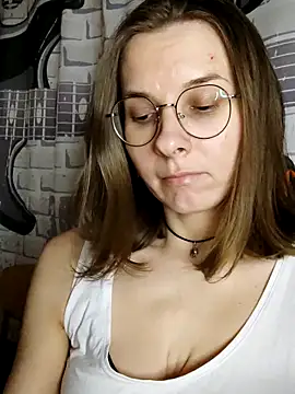 Aashikalaa 即時 XXX 聊天