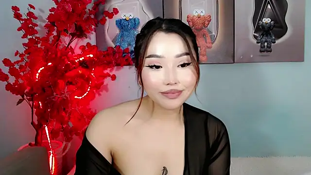 ichiben élő XXX-chatje