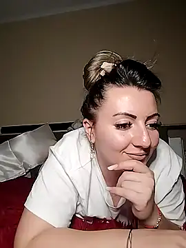 Sweetredvelvet Adlı Modelin Canlı XXX Sohbeti