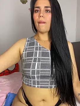 sophyy_white Adlı Modelin Canlı XXX Sohbeti