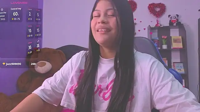 BadKittyy Adlı Modelin Canlı XXX Sohbeti