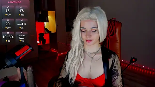 mollyposhh élő XXX-chatje