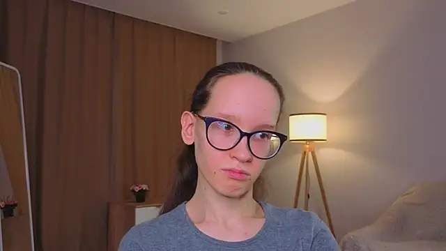 BettyBrowni Adlı Modelin Canlı XXX Sohbeti