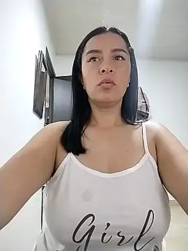 hailey85 即時 XXX 聊天