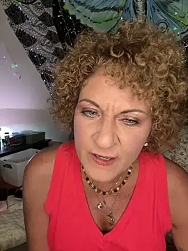 SuzyCatzz Live XXX-chat