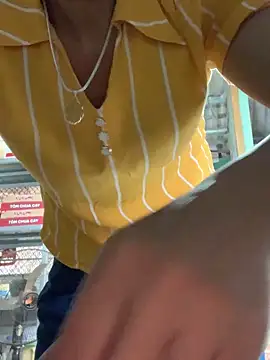 Chat +18 de YANINA120 ao vivo