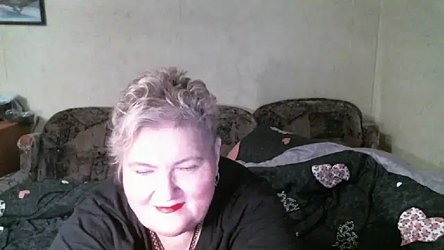 Show modela Lana555 na web-kameri