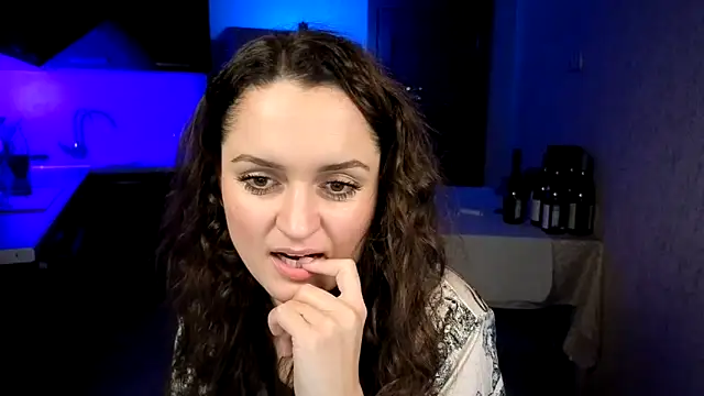 Cerann1 Adlı Modelin Canlı XXX Sohbeti