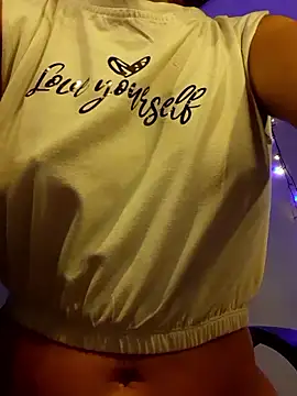 Hottie__Queen: онлайн-секс-чат