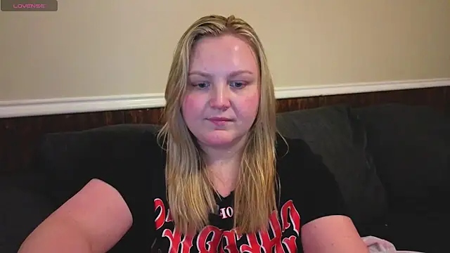 PhatAssBlond's Webcam Show