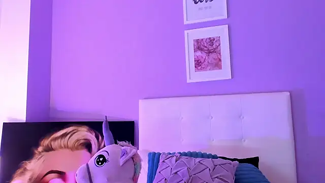 Charlotte11-11: онлайн-секс-чат