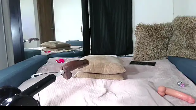 Carla-Bonny18のライブXXXチャット