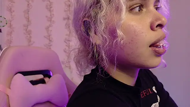 Chat XXX en directo de Haelycute