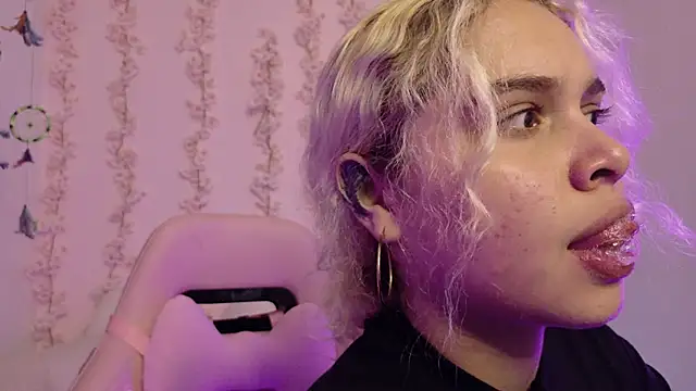 Chatroom XXX en direct de Haelycute