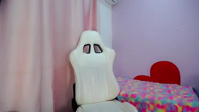 Larry_craft live XXX chat