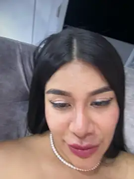 Issane_Peru Live XXX-chat